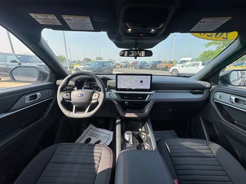 New 2026 Ford Explorer ST-Line AWD/4WD image 17