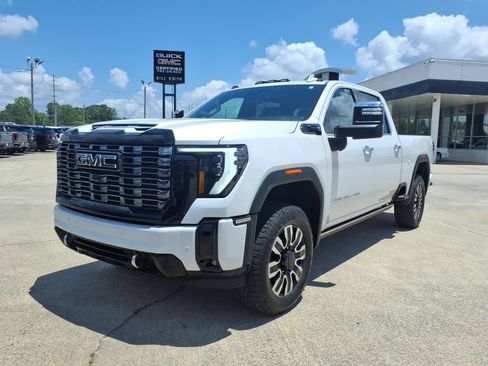 Used 2025 GMC Sierra 2500 Denali Ultimate AWD/4WD image 3