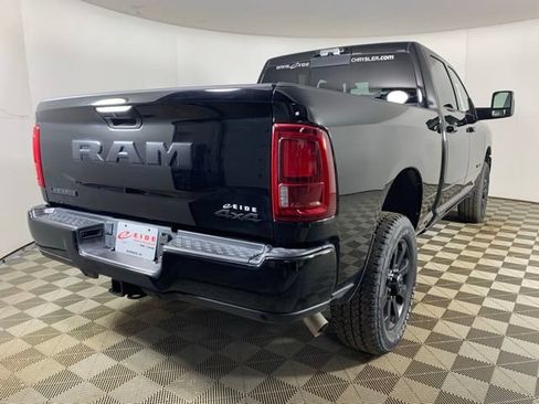 Used 2025 RAM 2500 Laramie AWD/4WD image 18
