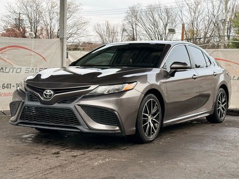 Used 2022 Toyota Camry SE FWD image 48