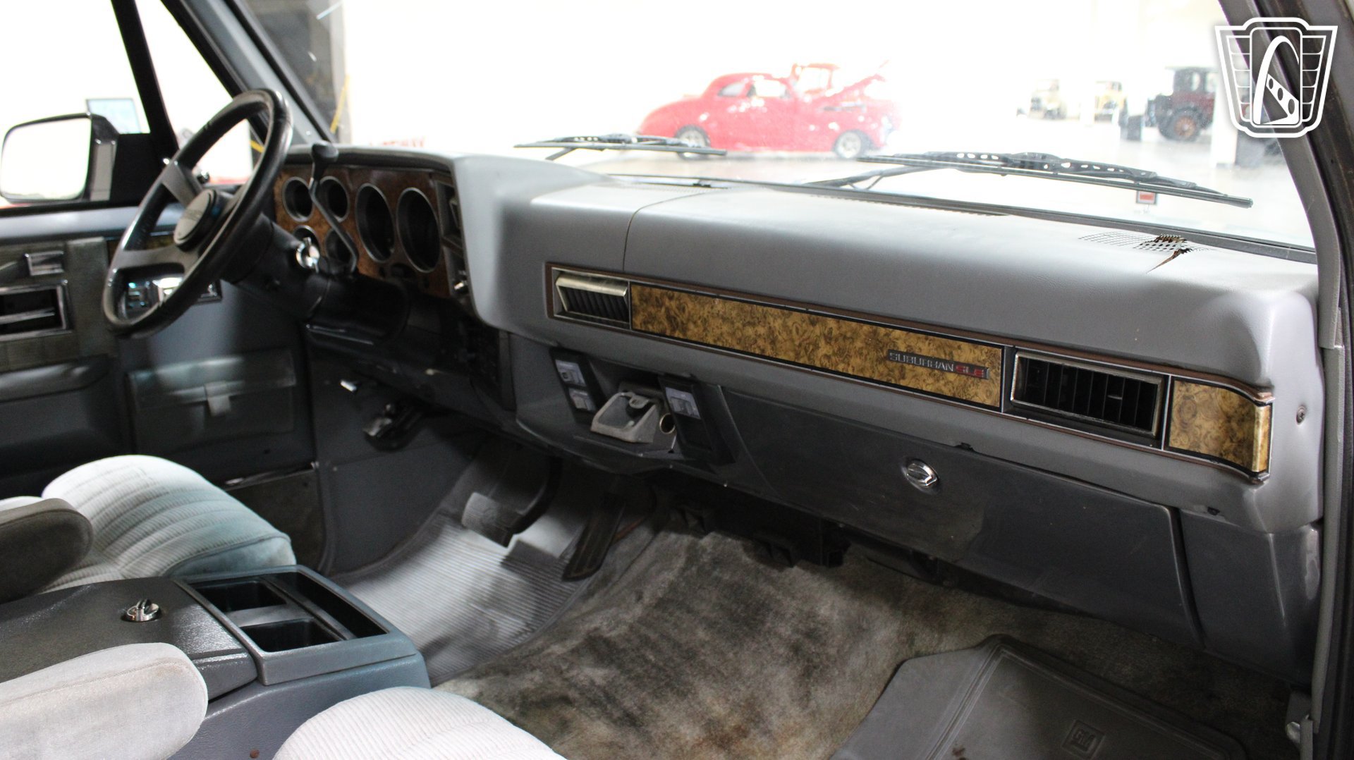 Used 1990 GMC Suburban 2WD image 15