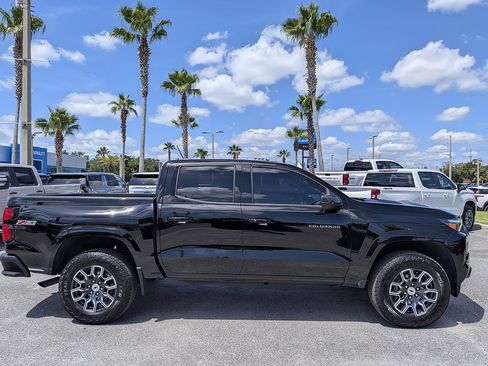 Certified 2025 Chevrolet Colorado Z71 AWD/4WD image 2
