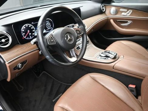 Certified 2018 Mercedes-Benz E 400 4MATIC Sedan image 19