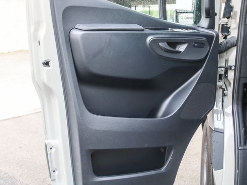 Used 2024 Mercedes-Benz Sprinter 2500 image 19