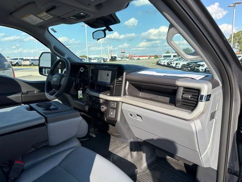 Used 2025 Ford F450 XL w/ XL Chrome Package AWD/4WD image 11