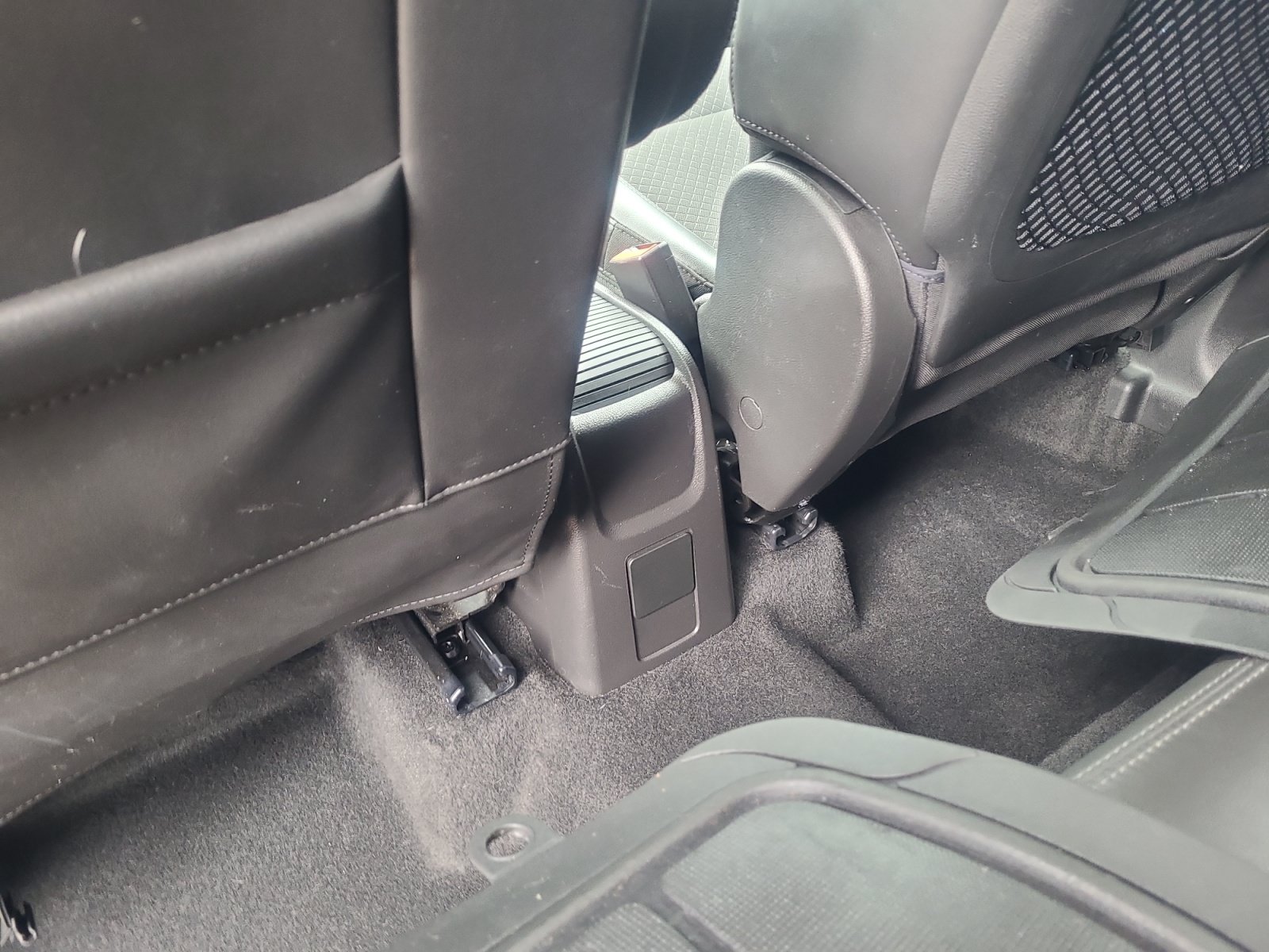 Used 2018 Buick Encore Preferred AWD/4WD image 31