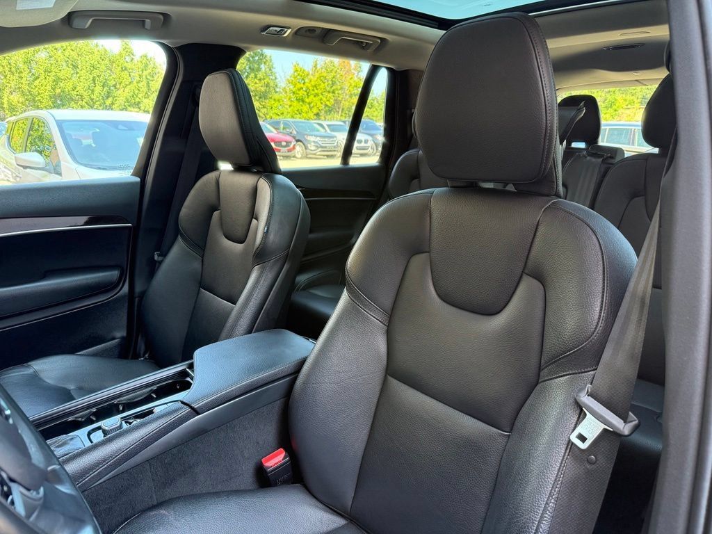 Used 2019 Volvo XC90 T6 Momentum w/ Advanced Package AWD/4WD image 10