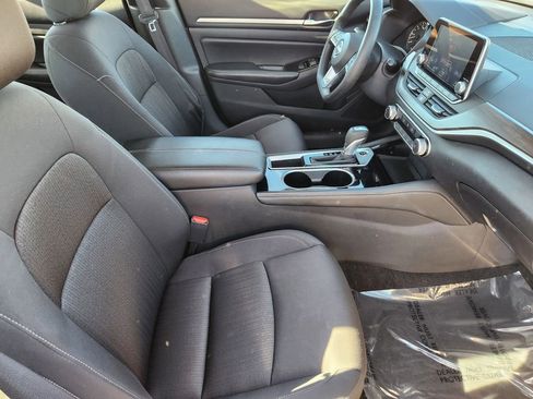 Used 2023 Nissan Altima 2.5 SV image 15