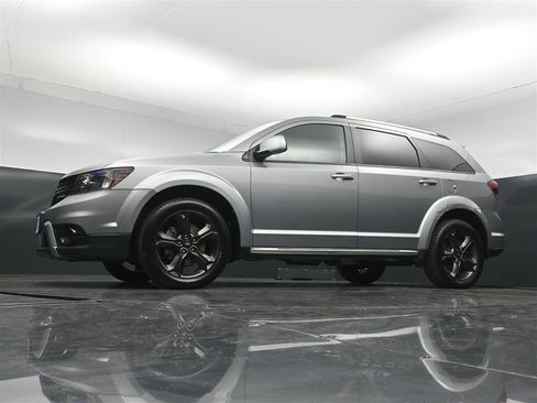 Used 2020 Dodge Journey Crossroad FWD image 28