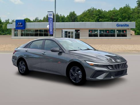New 2026 Hyundai Elantra Sport image 10