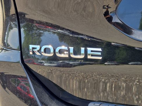 Used 2020 Nissan Rogue SV AWD/4WD image 30