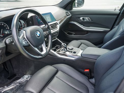 Used 2020 BMW 330i xDrive Sedan w/ Convenience Package AWD/4WD image 19