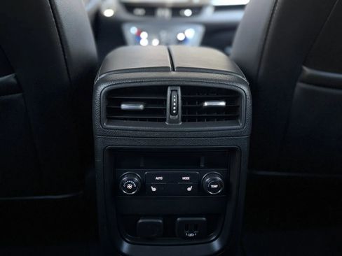 Used 2019 Buick Envision Essence image 41