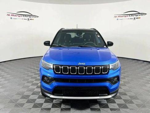 Used 2023 Jeep Compass Limited AWD/4WD image 3