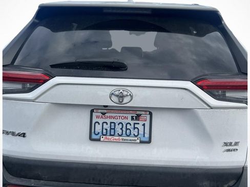 Used 2023 Toyota RAV4 XLE w/ XLE Grade Weather Package AWD/4WD image 10