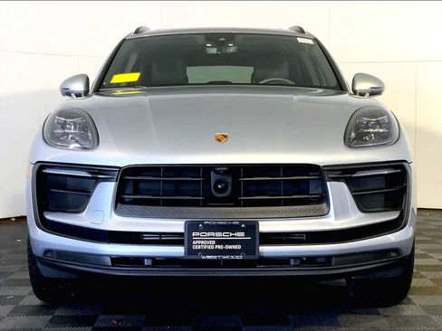 Used 2026 Porsche Macan AWD/4WD image 11