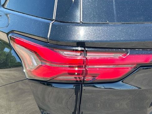 Certified 2023 Chevrolet Traverse RS AWD/4WD image 11