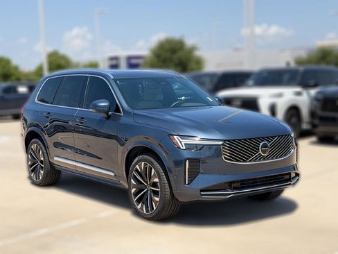 New 2026 Volvo XC90 T8 Plus w/ Protection Package Premier AWD/4WD image 4