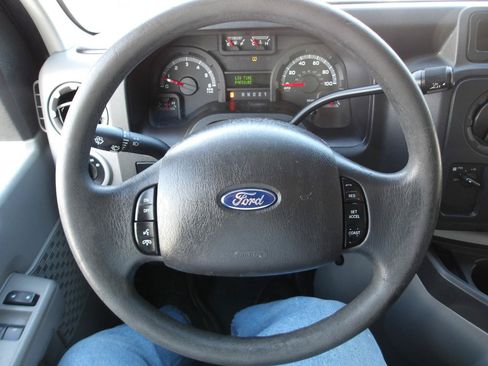 Used 2013 Ford E-150 and Econoline 150 w/ Commercial Cargo Van Pkg RWD image 13
