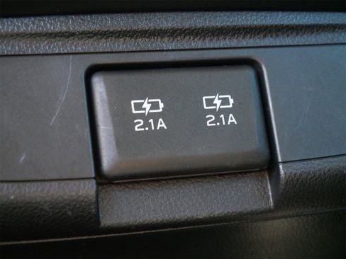 Used 2019 Subaru Outback 2.5i Premium image 13