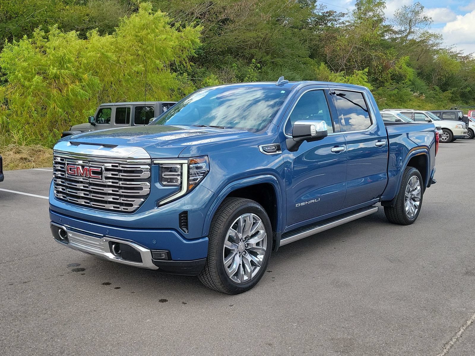Used 2026 GMC Sierra 1500 Denali w/ Denali Reserve Package AWD/4WD image 7