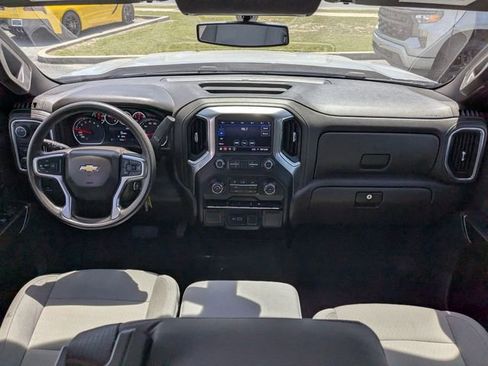 Used 2020 Chevrolet Silverado 1500 LT image 13