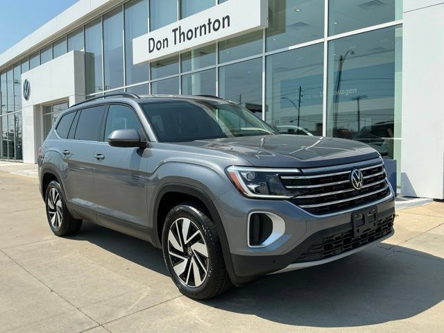 Used 2025 Volkswagen Atlas SE FWD image 1