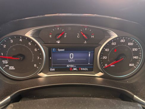 Used 2021 Chevrolet Equinox LT w/ LPO, Floor Liner Package image 9