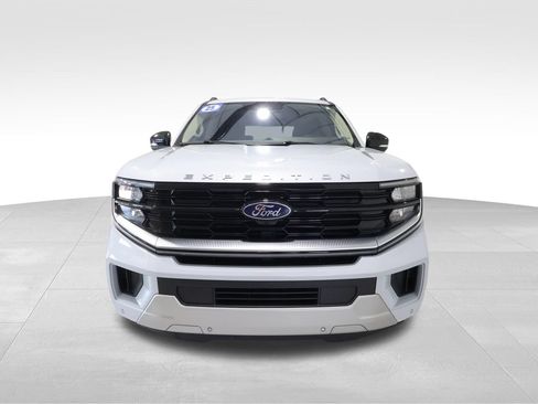 Used 2025 Ford Expedition Platinum AWD/4WD image 7