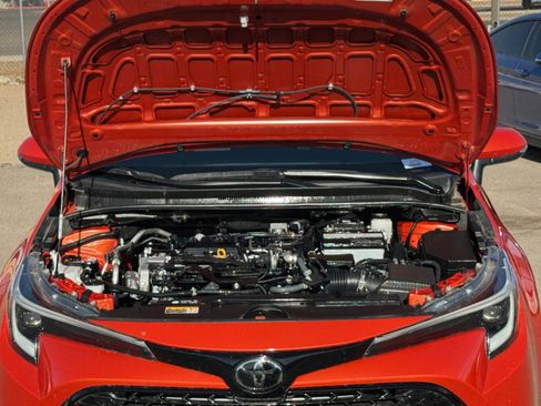Used 2025 Toyota Corolla SE w/ SE Package FWD image 20
