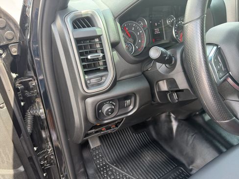 Used 2025 RAM 2500 Tradesman w/ Chrome Appearance Group AWD/4WD image 31