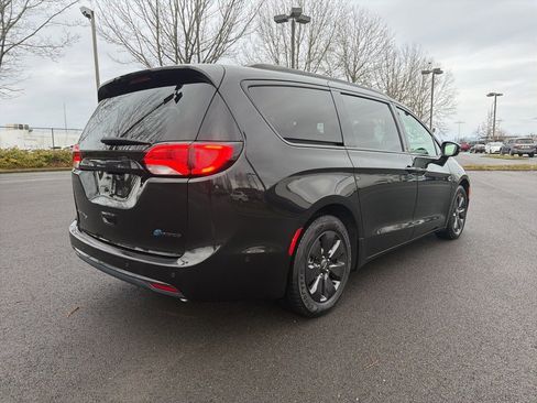 Used 2019 Chrysler Pacifica Limited w/ Advanced Safetytec Group image 7