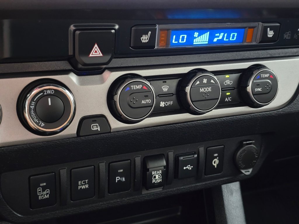 Used 2021 Toyota Tacoma Limited AWD/4WD image 43