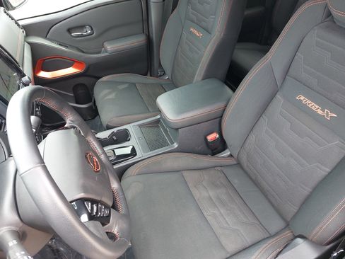 Used 2022 Nissan Frontier Pro-X image 15