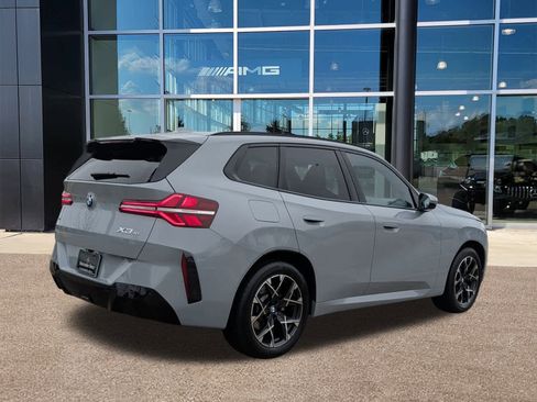 Used 2025 BMW X3 xDrive30i image 5