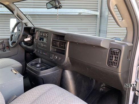 Used 2021 GMC Savana 3500 w/ Power Convenience Package RWD image 28