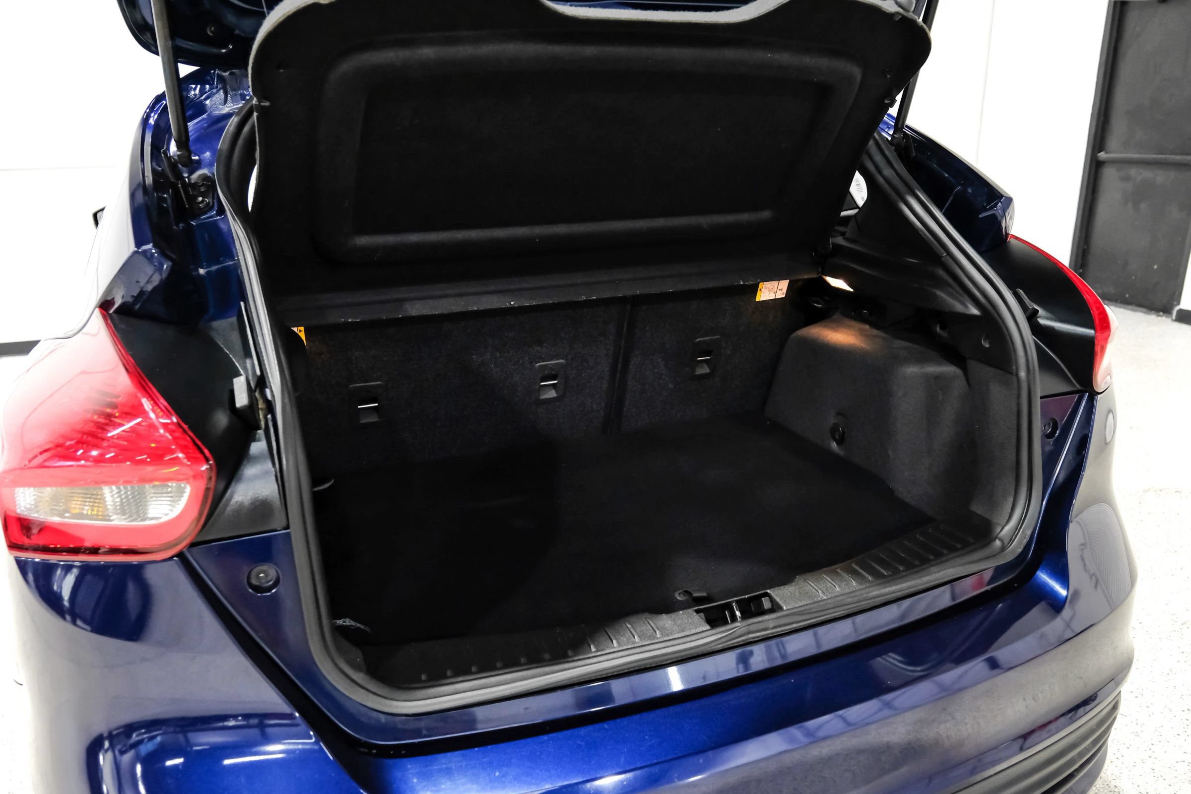 Used 2017 Ford Focus ST FWD image 62