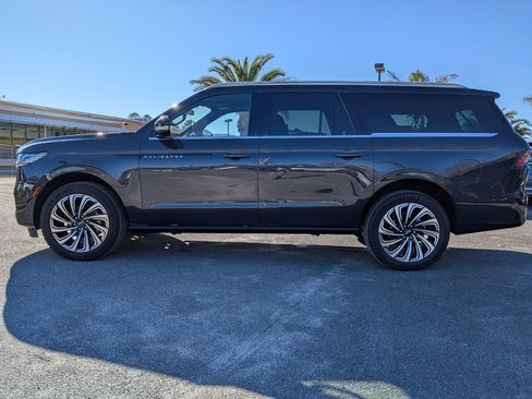 Certified 2025 Lincoln Navigator L Black Label image 7