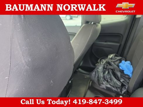 Used 2017 Chevrolet Colorado LT w/ LT Convenience Package RWD image 21