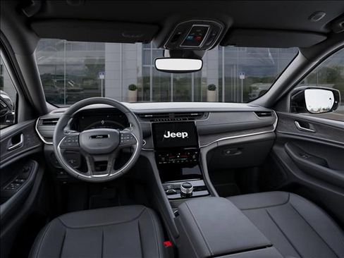 New 2025 Jeep Grand Cherokee L Limited image 14