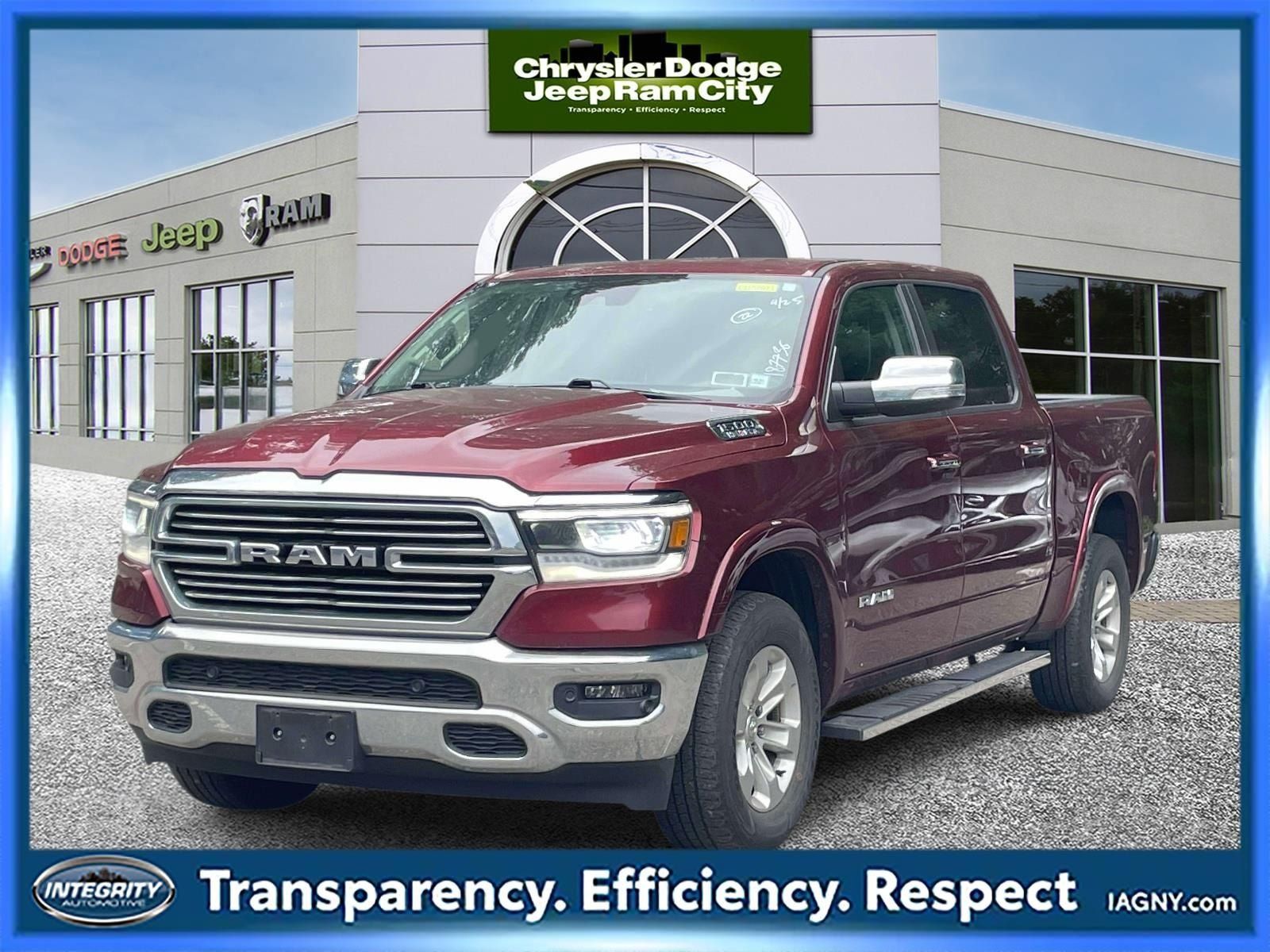 Used 2022 RAM 1500 Laramie AWD/4WD image 1