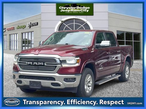 Used 2022 RAM 1500 Laramie AWD/4WD image 1