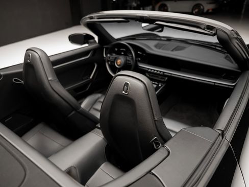 Used 2020 Porsche 911 Carrera image 70