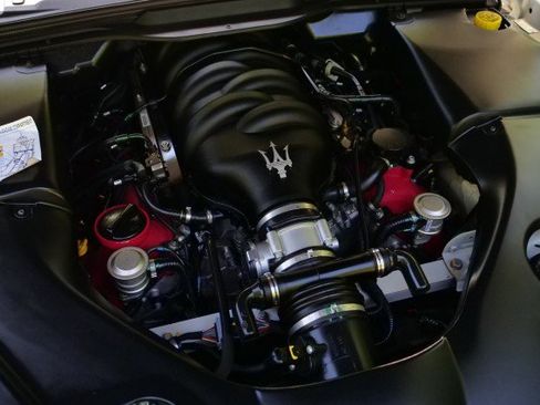 Used 2017 Maserati GranTurismo MC RWD image 40