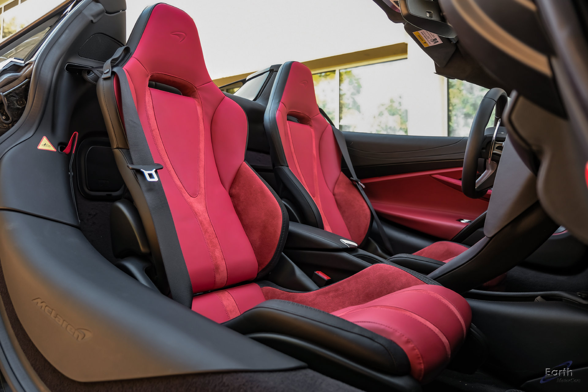 Used 2025 McLaren 750S Spider RWD image 70