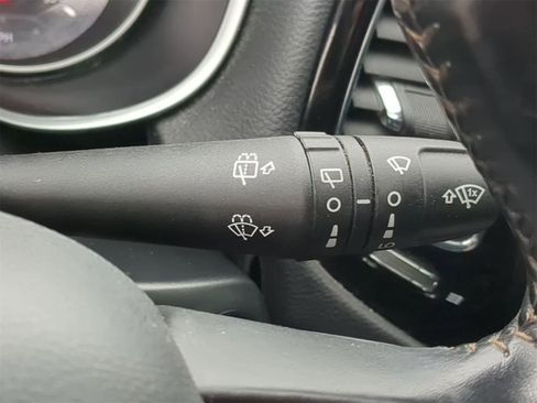 Certified 2021 Jeep Compass Limited image 32