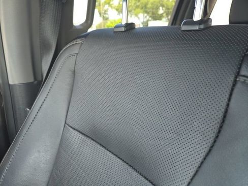 Used 2015 Ford F150 Lariat w/ Equipment Group 502A Luxury AWD/4WD image 10
