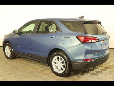 Used 2024 Chevrolet Equinox LS w/ LS Convenience Package image 12