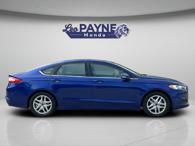 Used 2016 Ford Fusion SE FWD image 12
