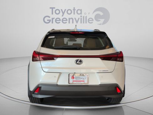 Used 2022 Lexus UX 250h w/ Accessory Package (Z2) AWD/4WD image 5